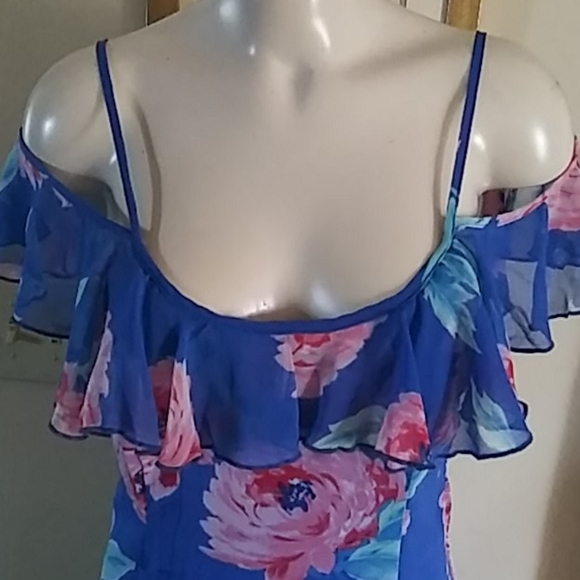 Floral off-the-shoulder ruffle mini dress - Picture 2 of 7